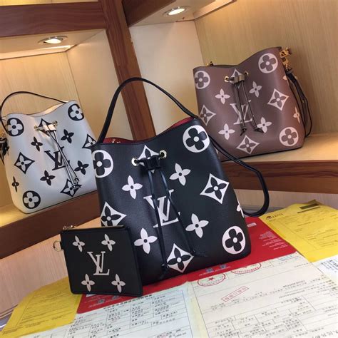 is lv cheaper in australia